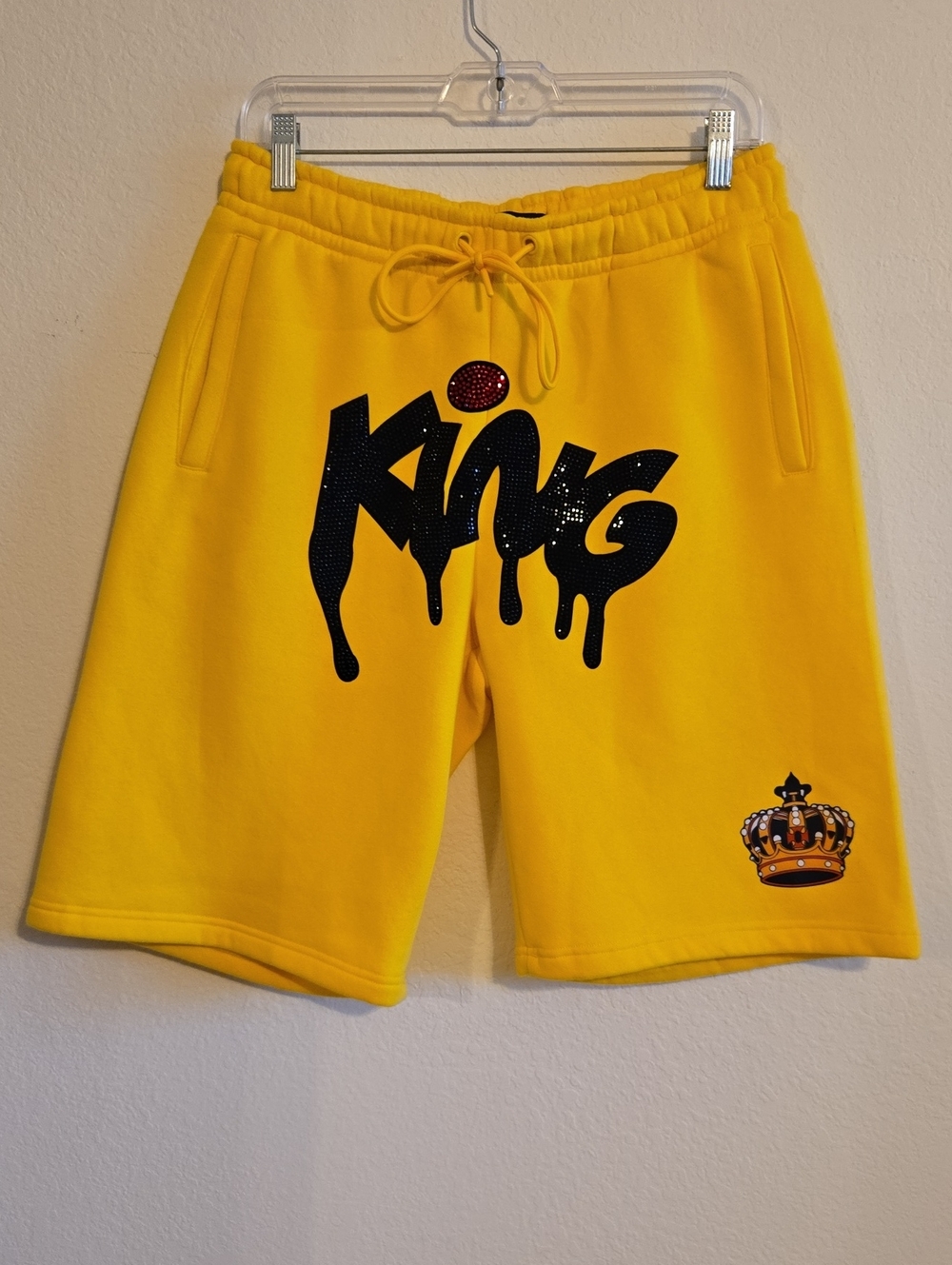 Roku Studio Bold Yellow 'King' Graphic Athletic Shorts - Medium